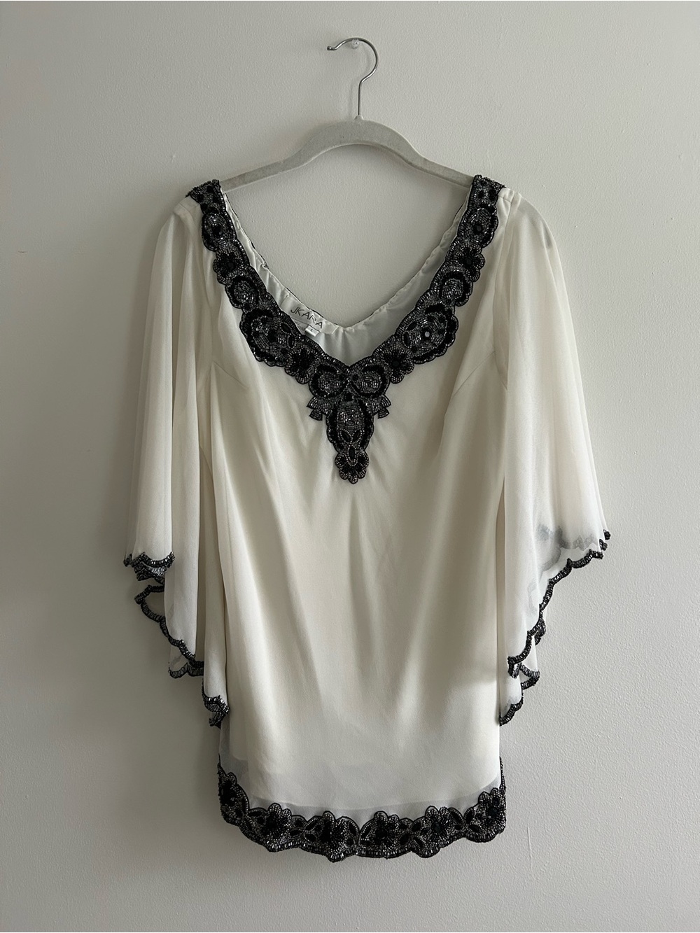 Vintage White Beaded V-Neck Blouse with Black Beaded Trim